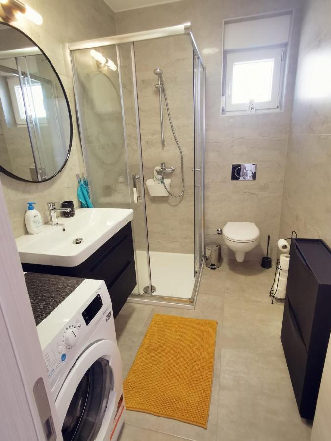 Apartmani Marco,Lukas,Patrick,David,Blizu Centra I Mora Sa Free Privatnim Parkingom Pula Zewnętrze zdjęcie
