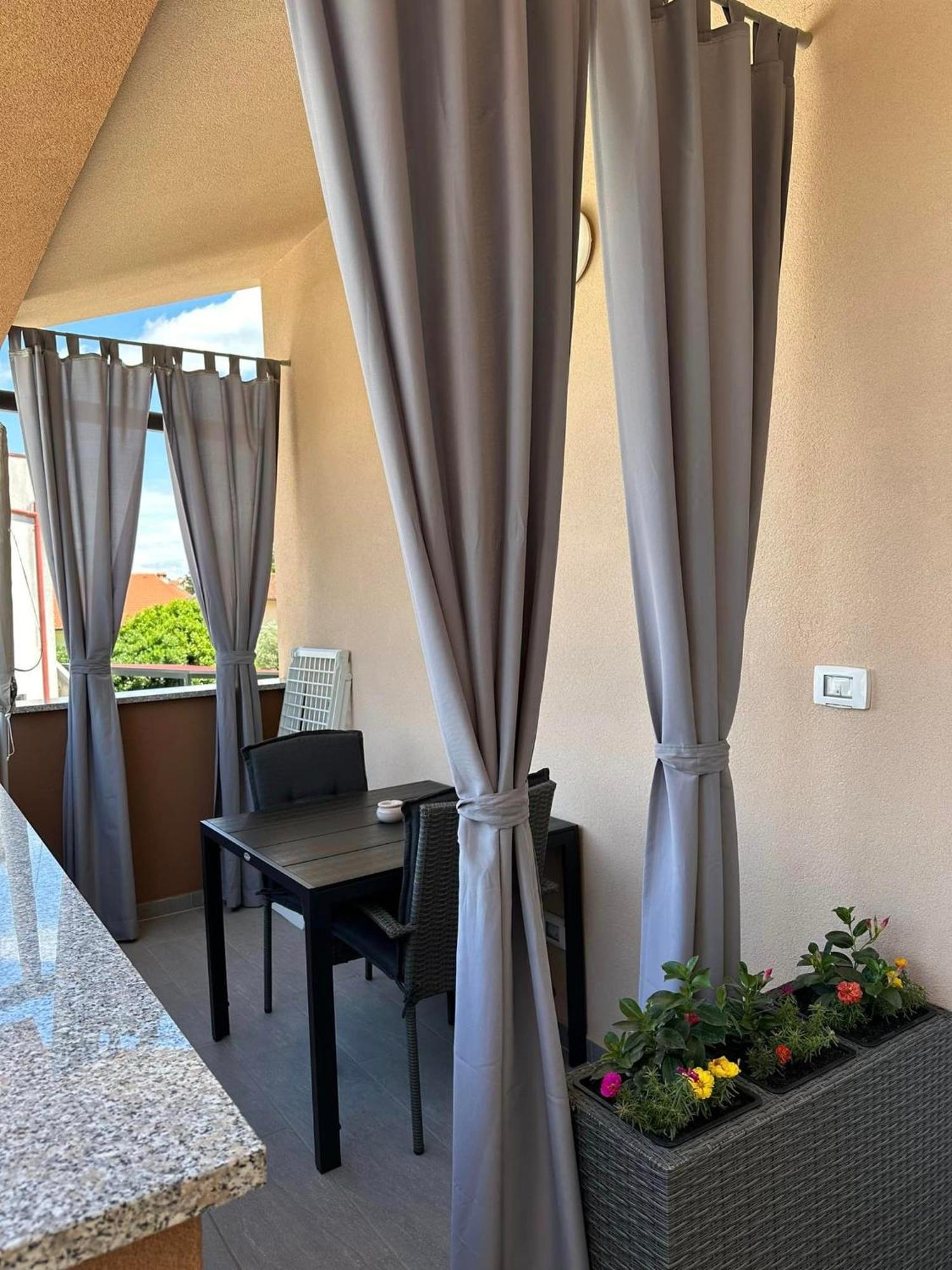 Apartmani Marco,Lukas,Patrick,David,Blizu Centra I Mora Sa Free Privatnim Parkingom Pula Zewnętrze zdjęcie