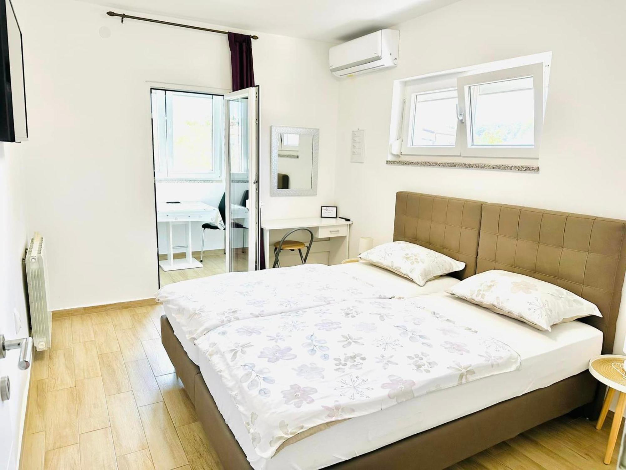 Apartmani Marco,Lukas,Patrick,David,Blizu Centra I Mora Sa Free Privatnim Parkingom Pula Zewnętrze zdjęcie